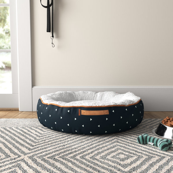 Archie & Oscar™ Nabors Doughnut Dog Bed Wayfair Canada